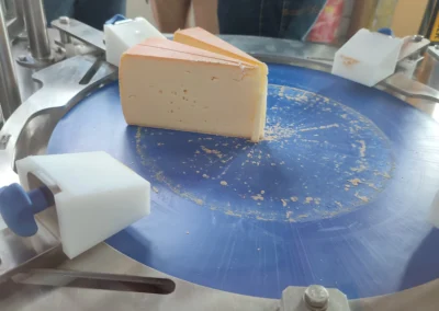 Käse geschnitten